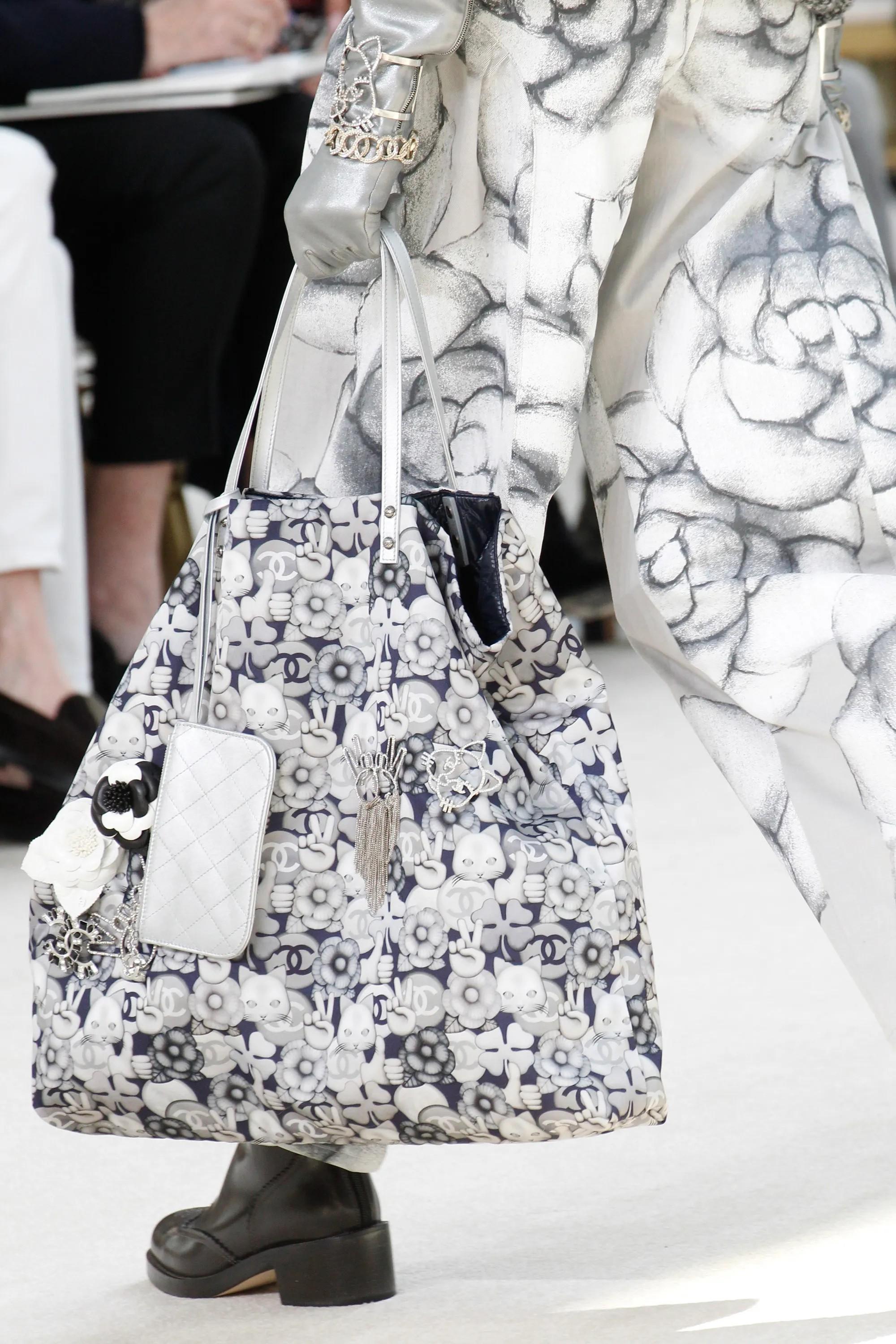 CHANEL silver & navy nylon 2016 16K EMOTICON LARGE Tote Bag For Sale 8