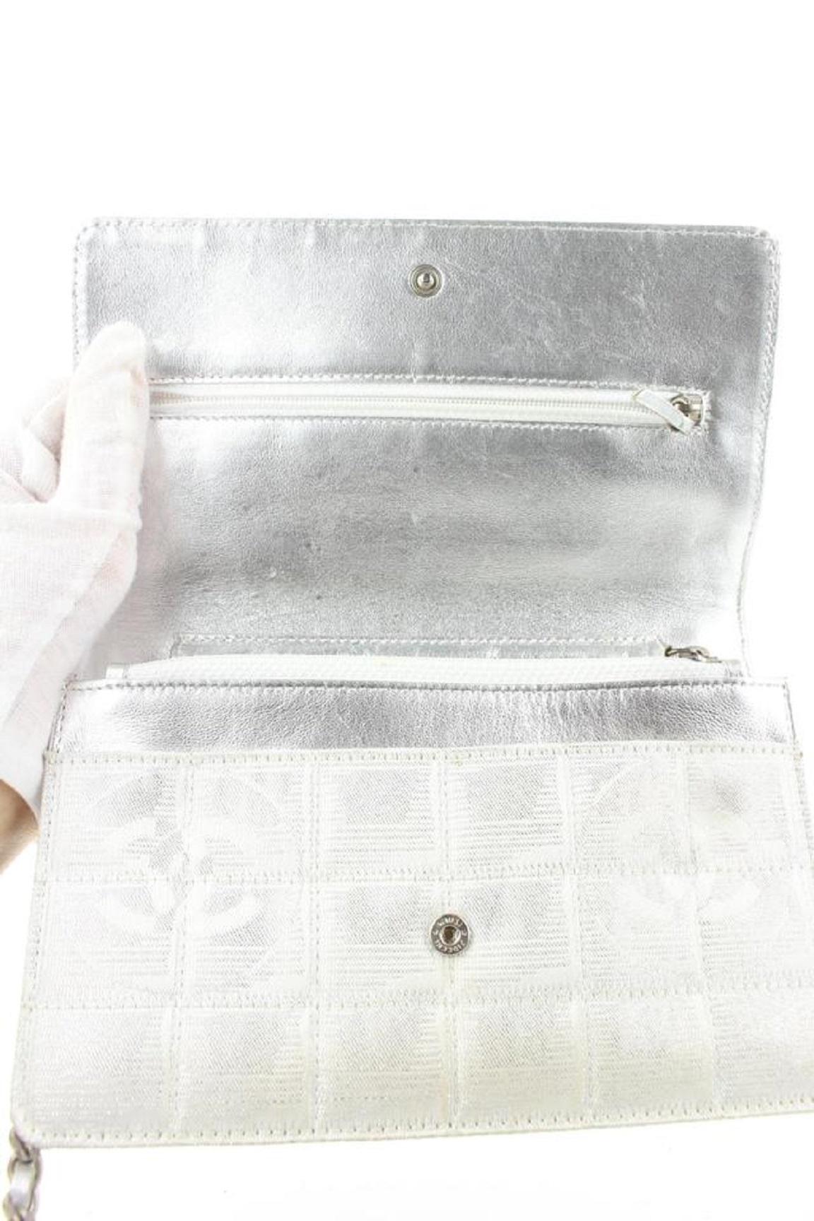 Chanel Silber Neue Linie Brieftasche an Kette Tasche WOC 2ccs114 im Angebot 1