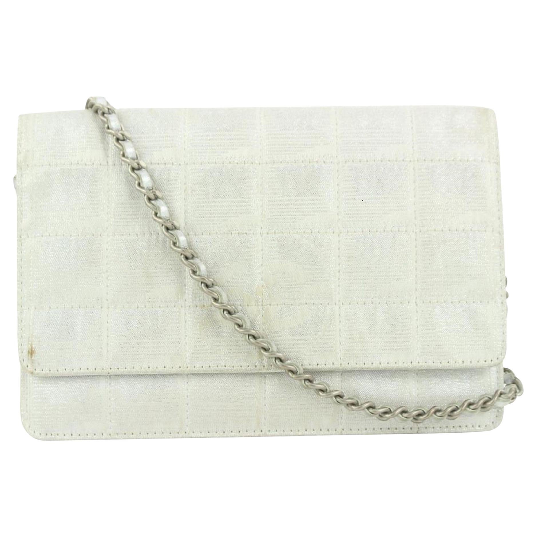 Chanel Silber Neue Linie Brieftasche an Kette Tasche WOC 2ccs114 im Angebot