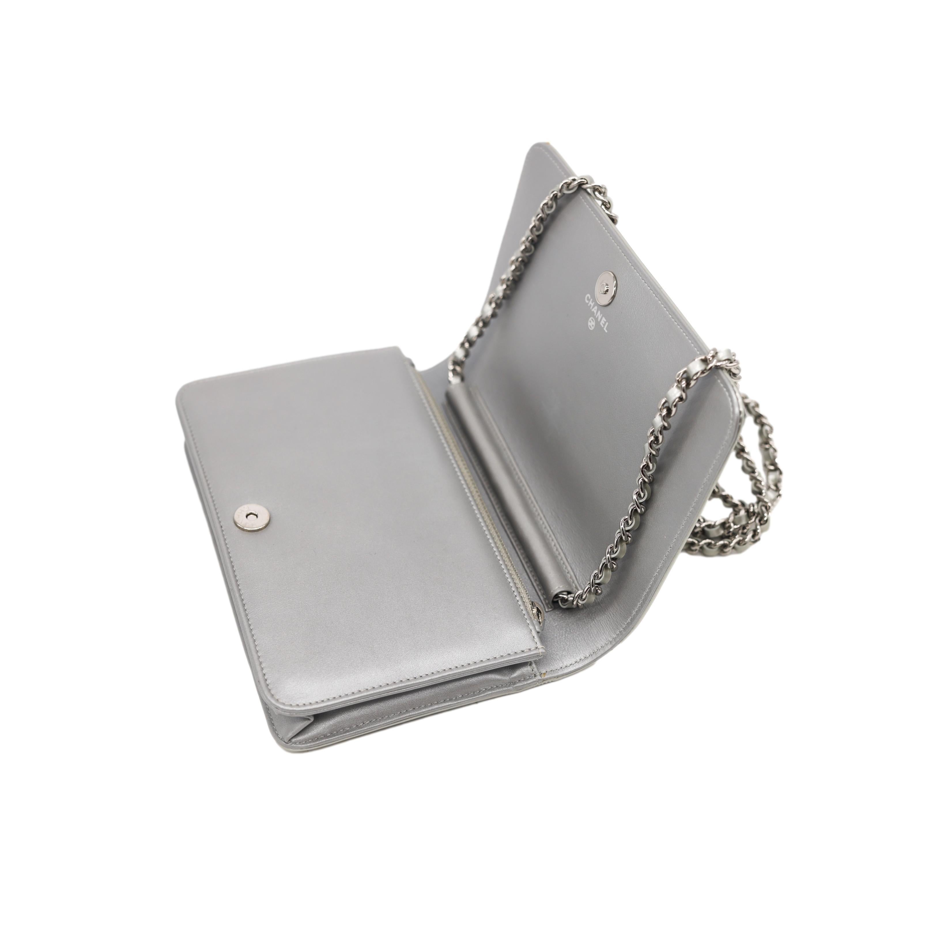 Chanel Silver Patent Leather Strass Wallet on Chain Clutch Crossbody Bag, 2009. 7