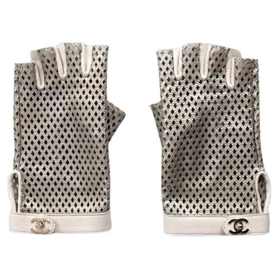 Guanti in ecopelle traforata Chanel Silver - Taglia 8