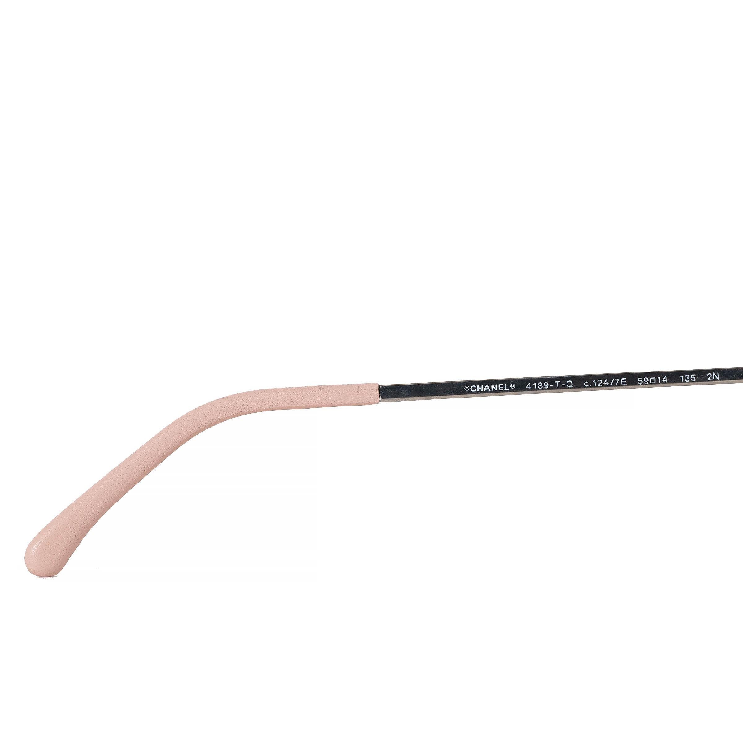Women's CHANEL silver & pink PILOT AVIATOR Sunglasses 4189-T-C For Sale