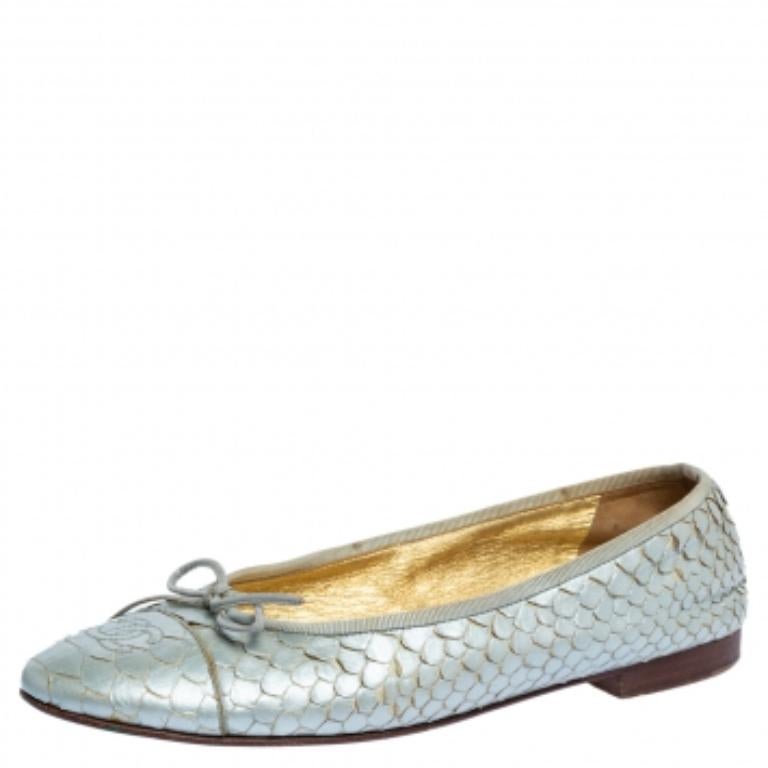Chanel Silver Python Leather CC Bow Ballet Flats Size 38.5 For Sale 2