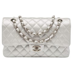 Chanel Silber gesteppte Kaviar Leder Medium Classic Double Flap Tasche