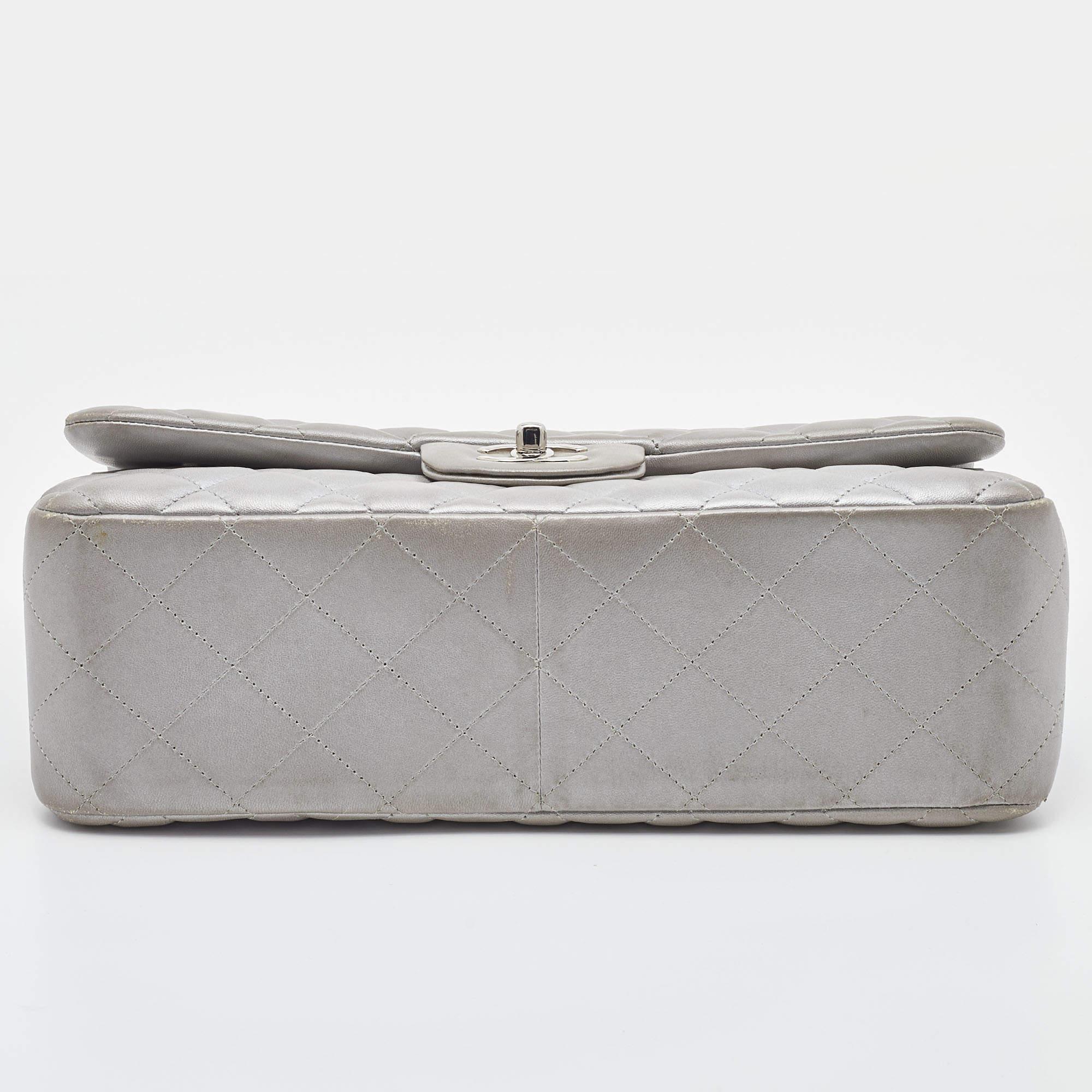 Chanel Silver Quilted Lambskin Leather Jumbo Classic Double Flap Bag For Sale 1