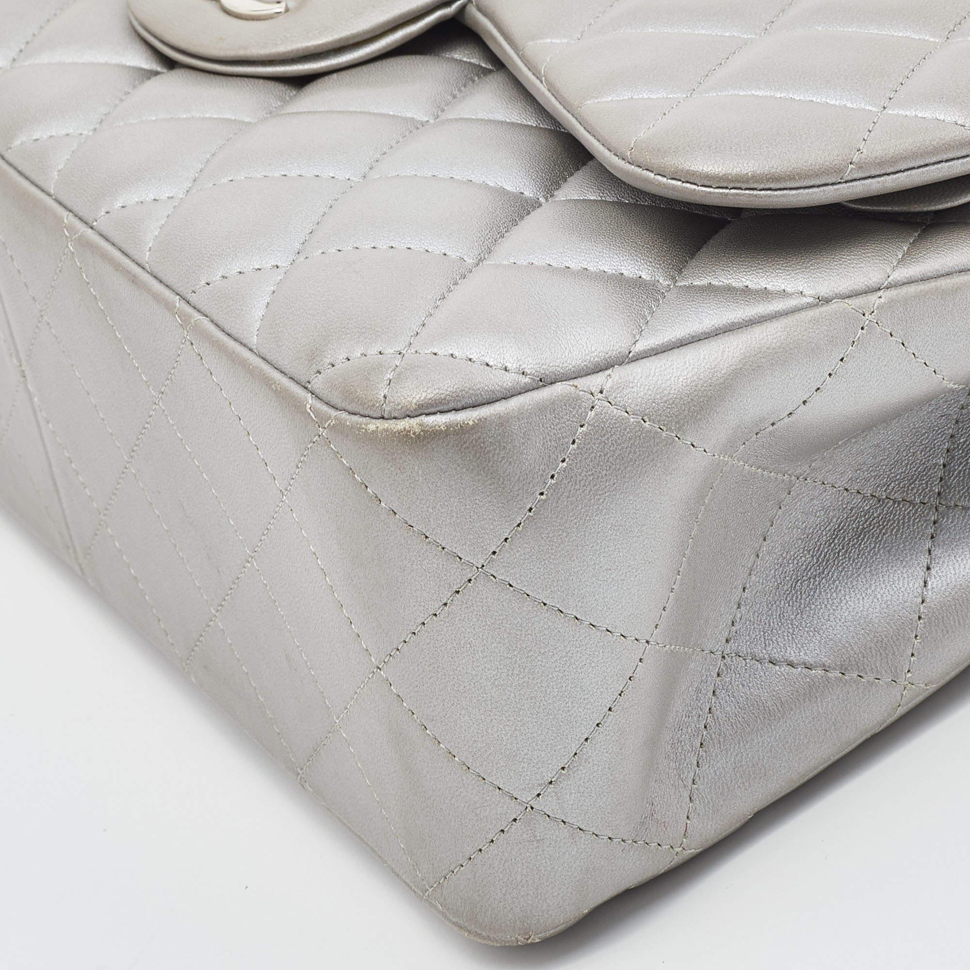 Chanel Silver Quilted Lambskin Leather Jumbo Classic Double Flap Bag For Sale 4