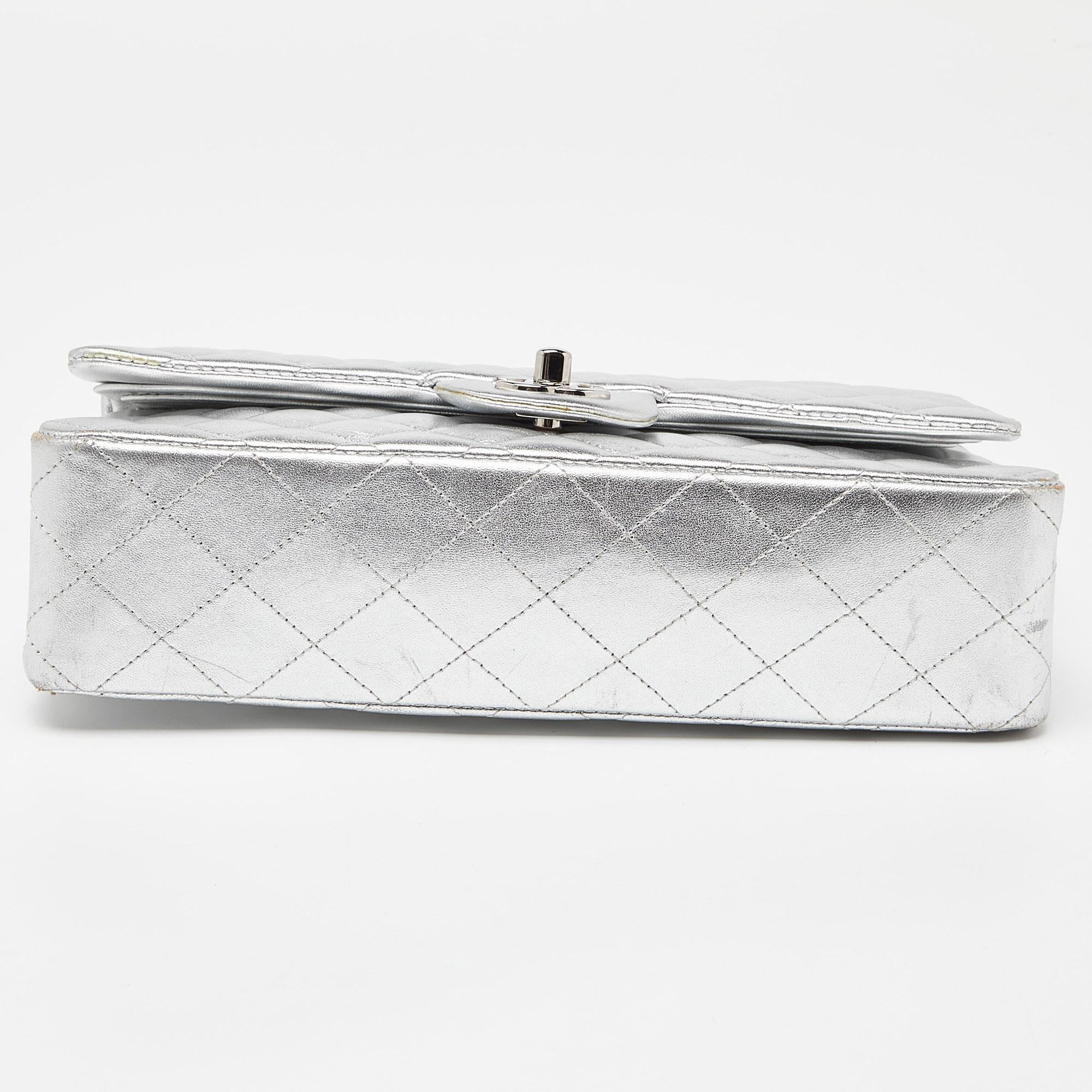 Chanel Silver Quilted Leather Medium Classic Double Flap Bag For Sale 3