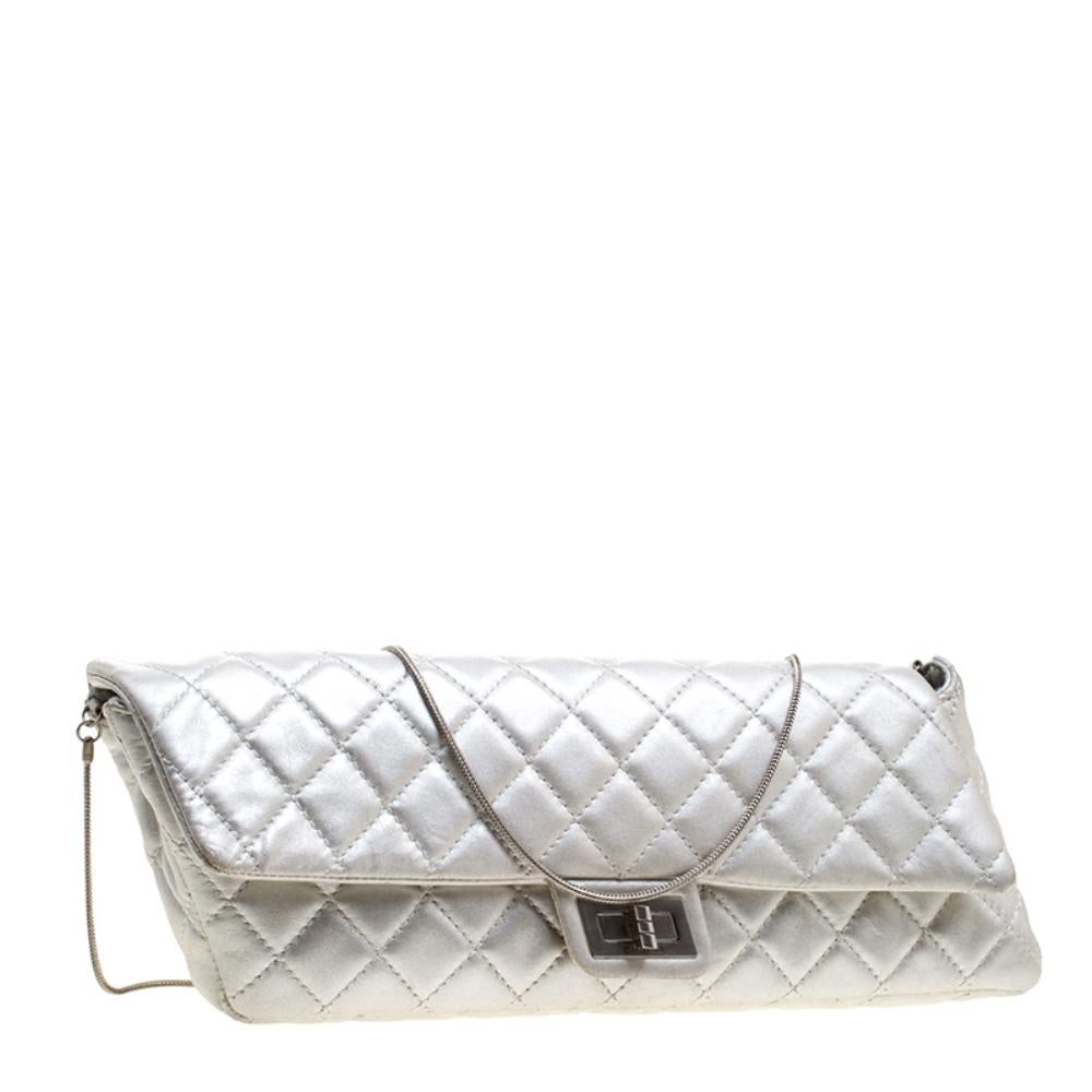 Chanel Silver Quilted Leather Reissue Chain Clutch In Good Condition In Dubai, Al Qouz 2
