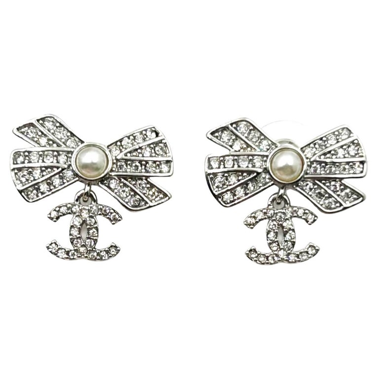 Chanel - CC Crystal Bow Ribbon Dangle Earrings Light Gold