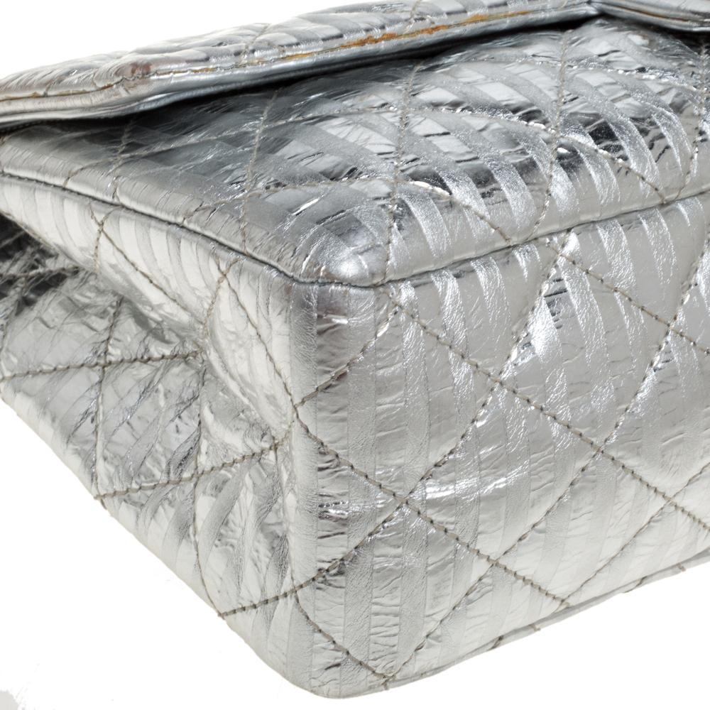 Chanel Argento a righe in pelle trapuntata Reissue 2.55 Classic 227 Flap Bag 4