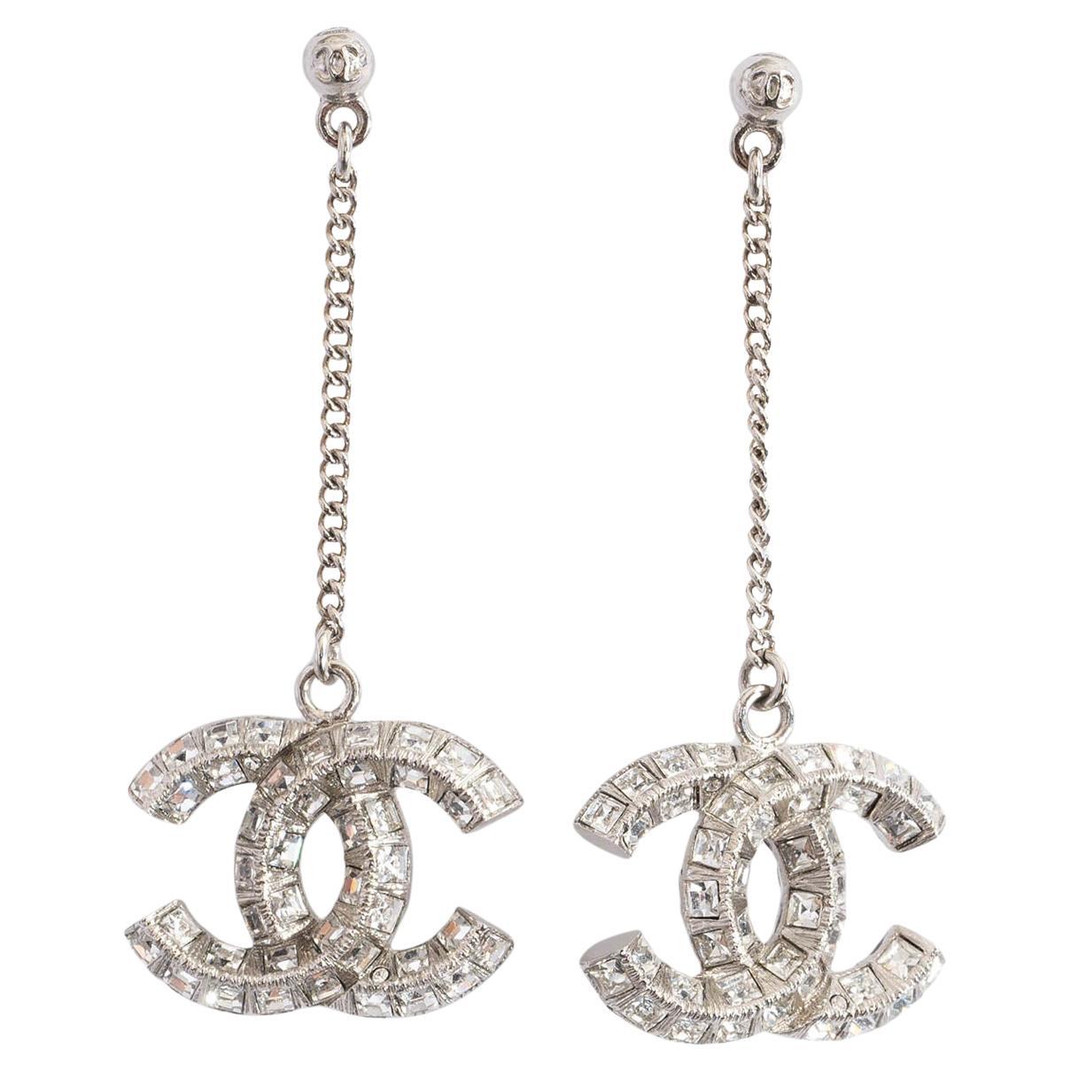 CHANEL silver-tone 20B BAGUETTE RHINESTONE CC Drop Earrings