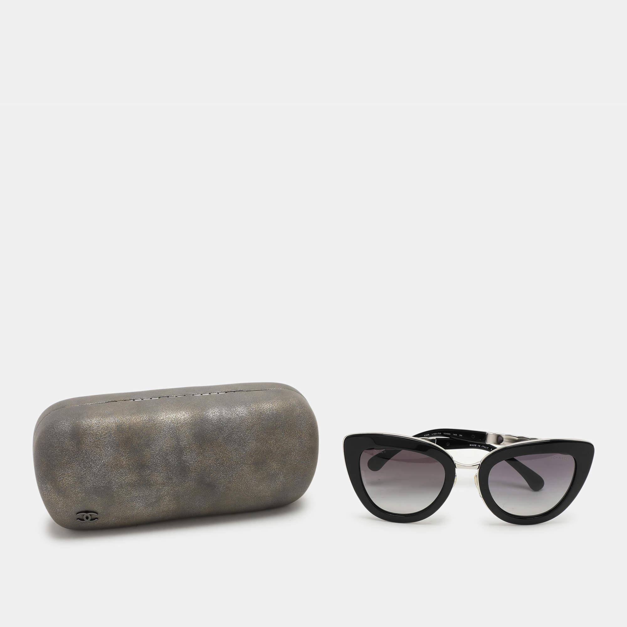 Chanel Silver Tone/Blue 5368 Quilted Cat-Eye Sunglasses In Good Condition In Dubai, Al Qouz 2