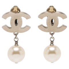 Chanel Silver Tone CC Quilt Faux Pearl Drop Earring
