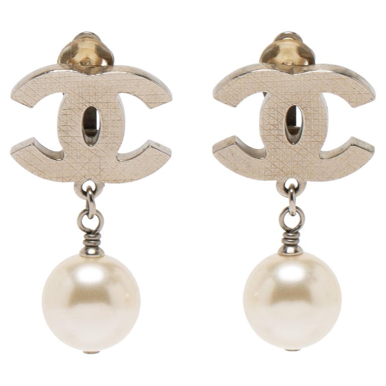 Chanel Silver Tone CC Quilt Faux Pearl Drop Earring at 1stDibs
