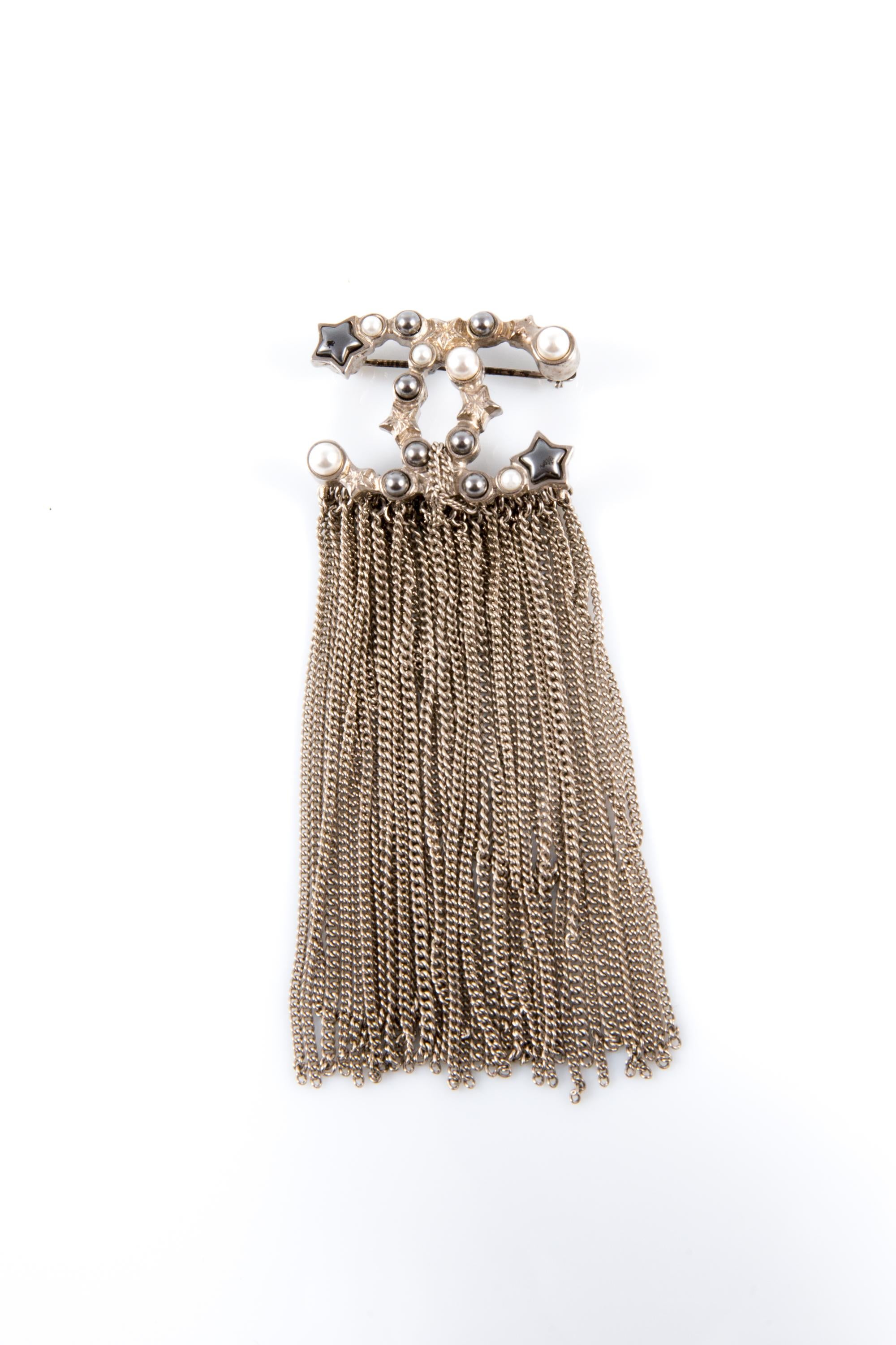 Chanel Silber Ton Kette Tropfen große CC Brosche im Angebot 3