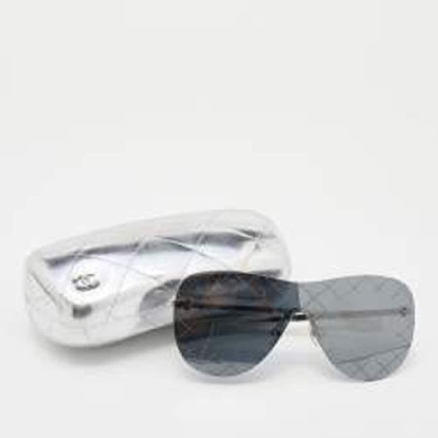 Women's Chanel Silver Tone / Grey 71158 Mirror Quilted Rimless Shield Sunglasses