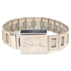 Chanel Bracelet chaîne en métal argenté