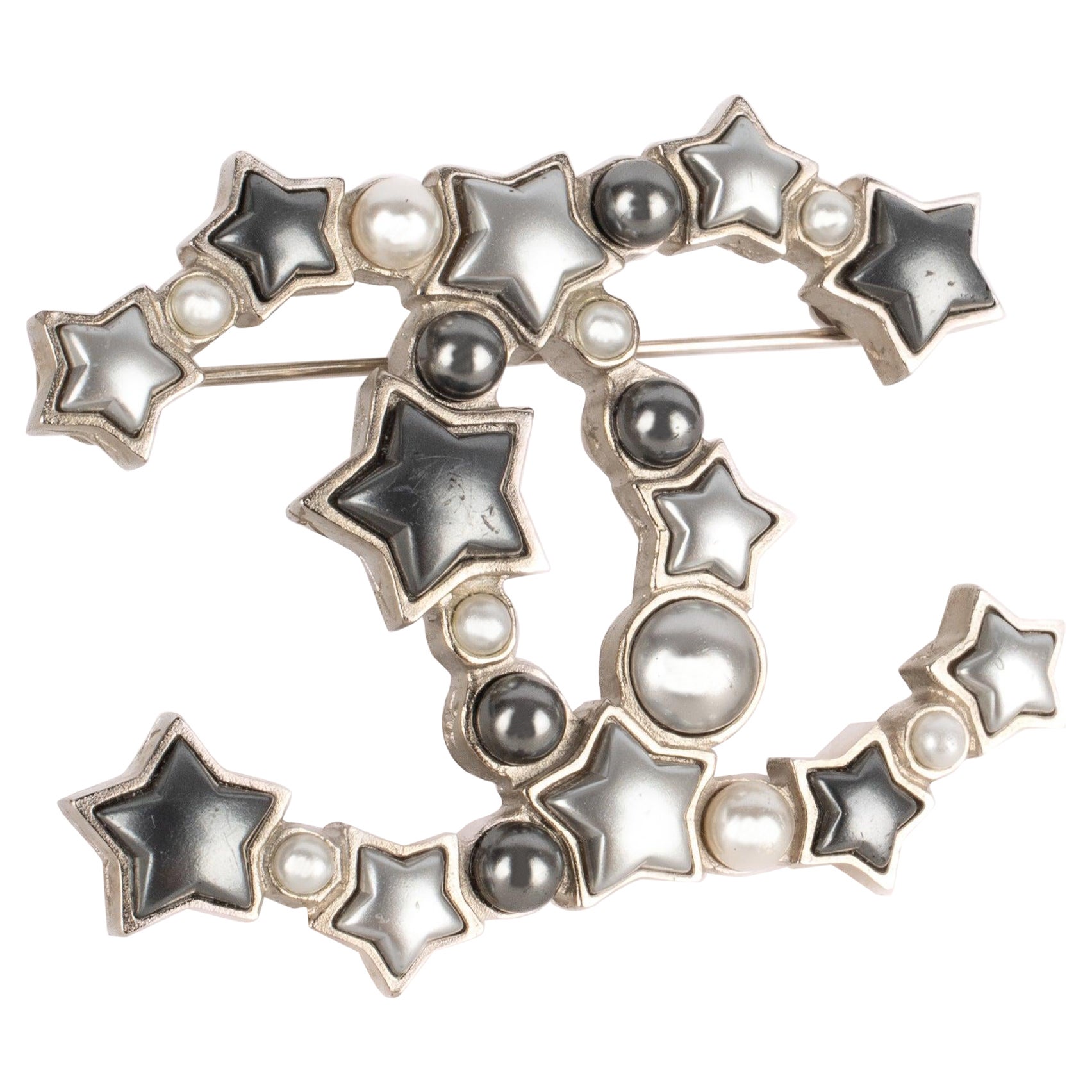 Chanel Silvery Metal CC Brooch, 2017