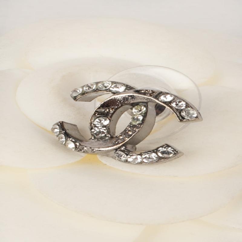Chanel Silvery Metal CC Earring with Rhinestones, 2018 In Excellent Condition In SAINT-OUEN-SUR-SEINE, FR