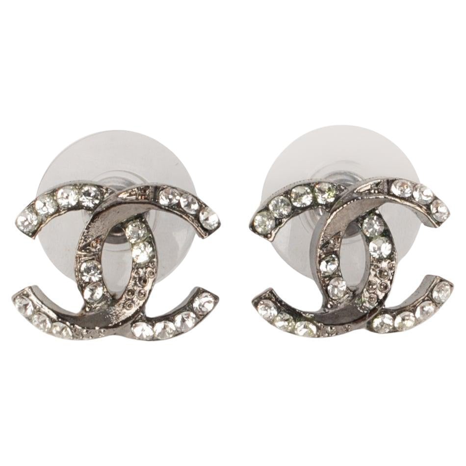 Chanel Silvery Metal CC Earring with Rhinestones, 2018