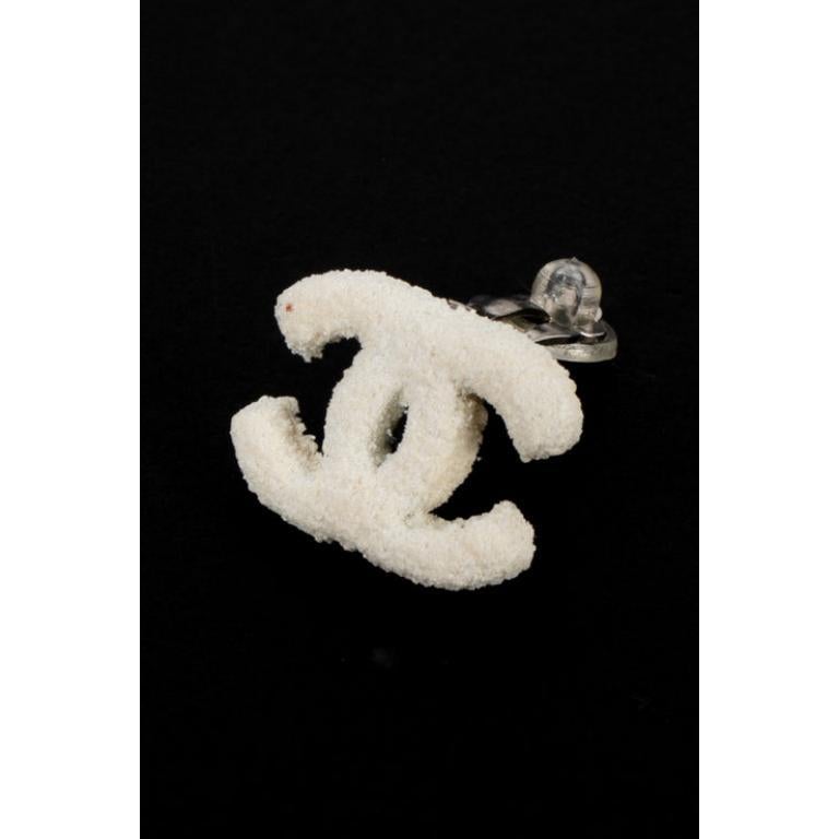 Chanel Silvery Metal CC Earrings 'Snow', 2003 In Excellent Condition In SAINT-OUEN-SUR-SEINE, FR