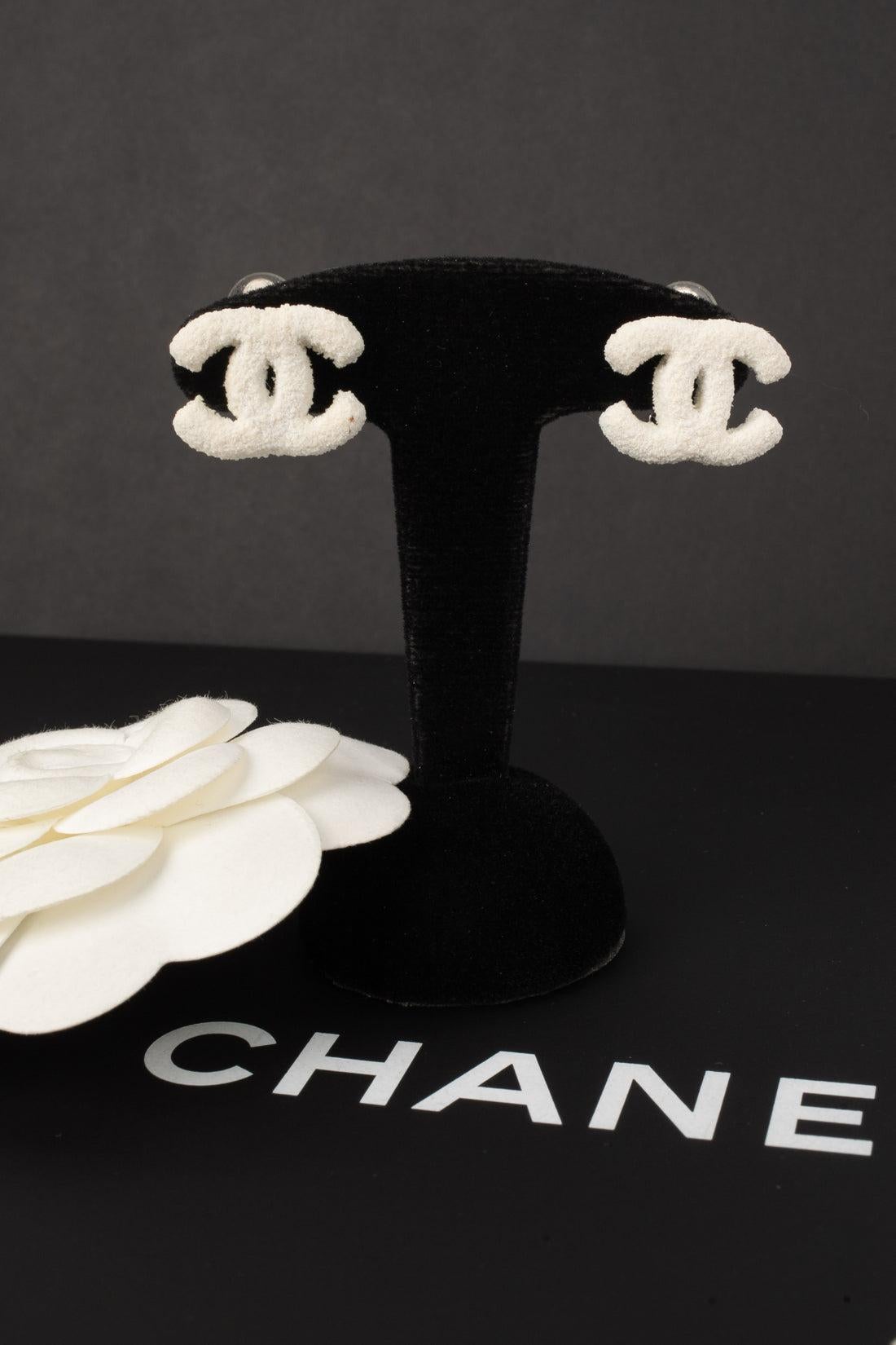 Chanel Silvery Metal CC Earrings 'Snow', 2003 3
