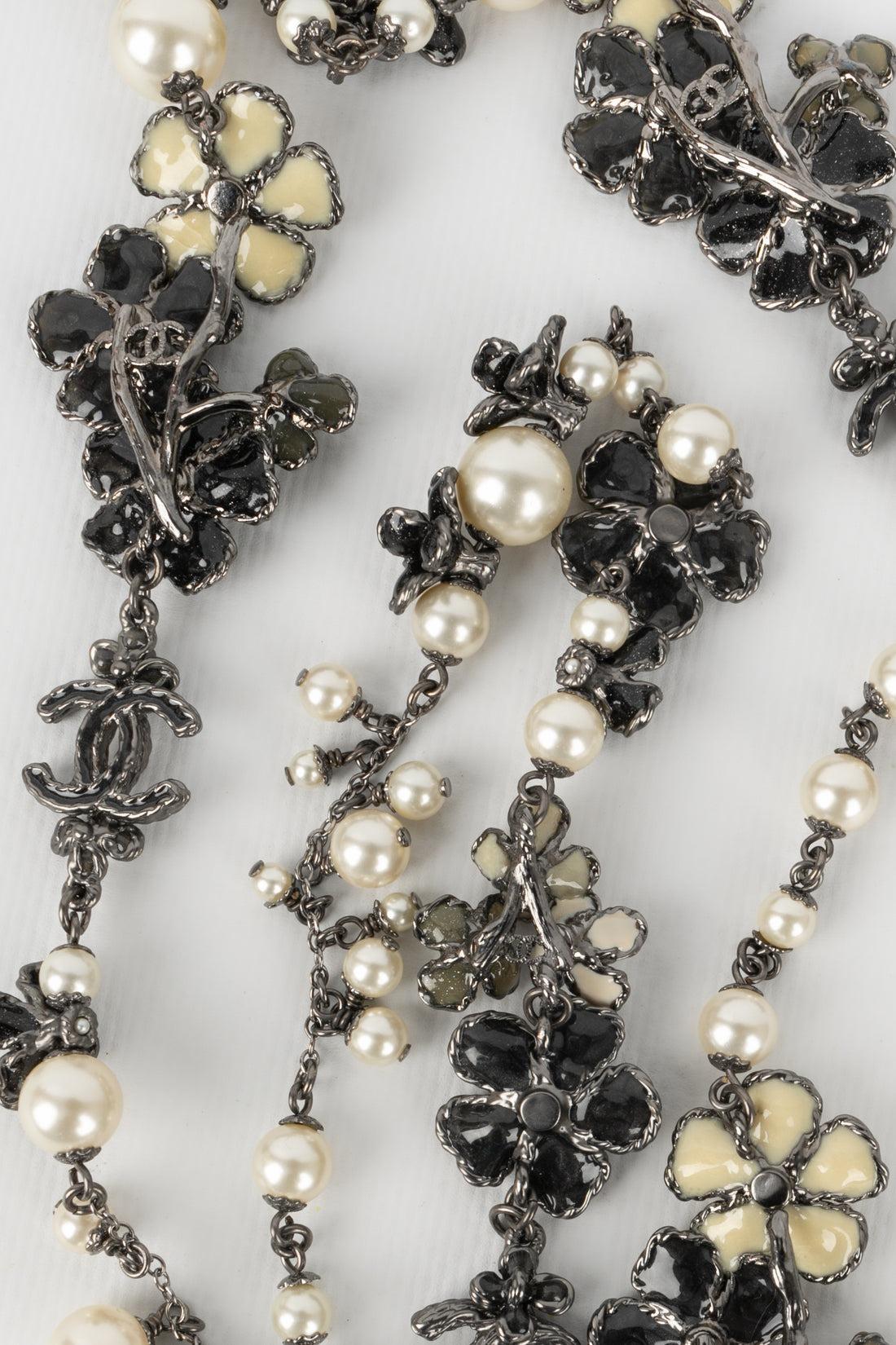 Chanel Silvery Metal Flower Necklace with Costume Pearls and Resin, 2012 For Sale 6