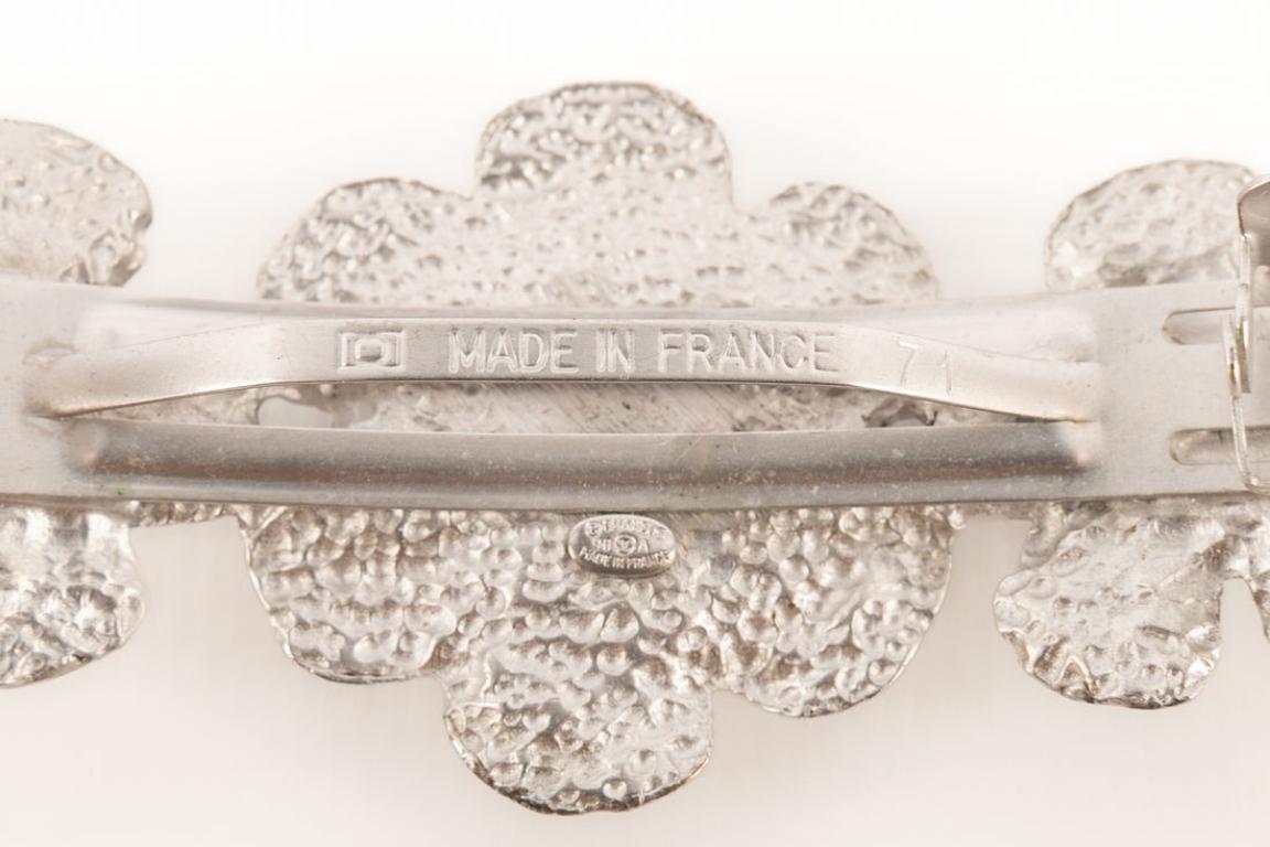 Clip à cheveux en métal argenté Chanel, 1998 Excellent état - En vente à SAINT-OUEN-SUR-SEINE, FR