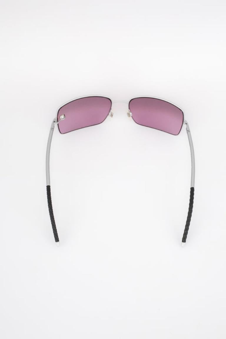 Chanel Silberne Metall-Sonnenbrille mit getönten Gläsern im Angebot 5