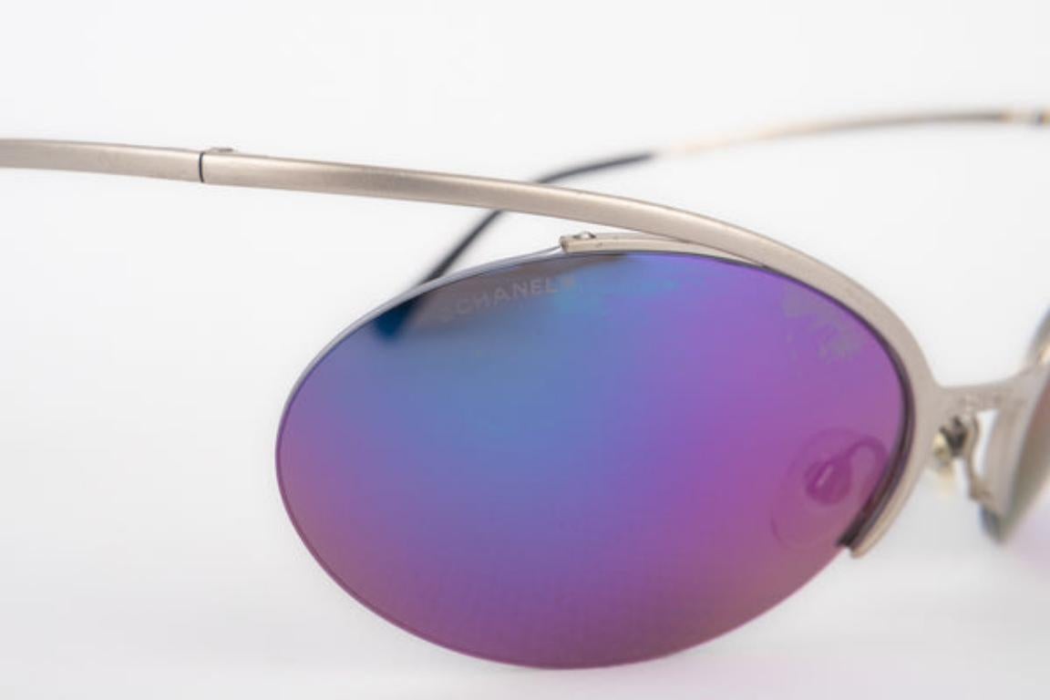 Women's Chanel Silvery Metal Sunglasses with Tinted Glasses For Sale