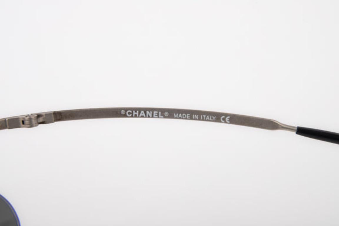 Chanel Silvery Metal Sunglasses with Tinted Glasses For Sale 2