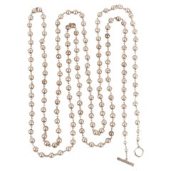 Collana lunga di perle metalliche argentate Chanel