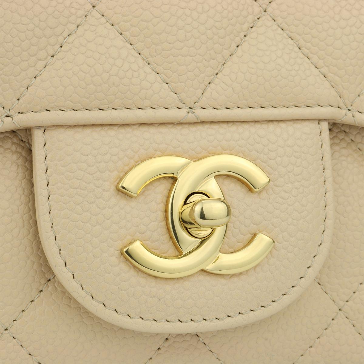 CHANEL Single Flap Jumbo Bag Beige Clair Caviar with Gold Hardware 2009 In Excellent Condition In Huddersfield, GB