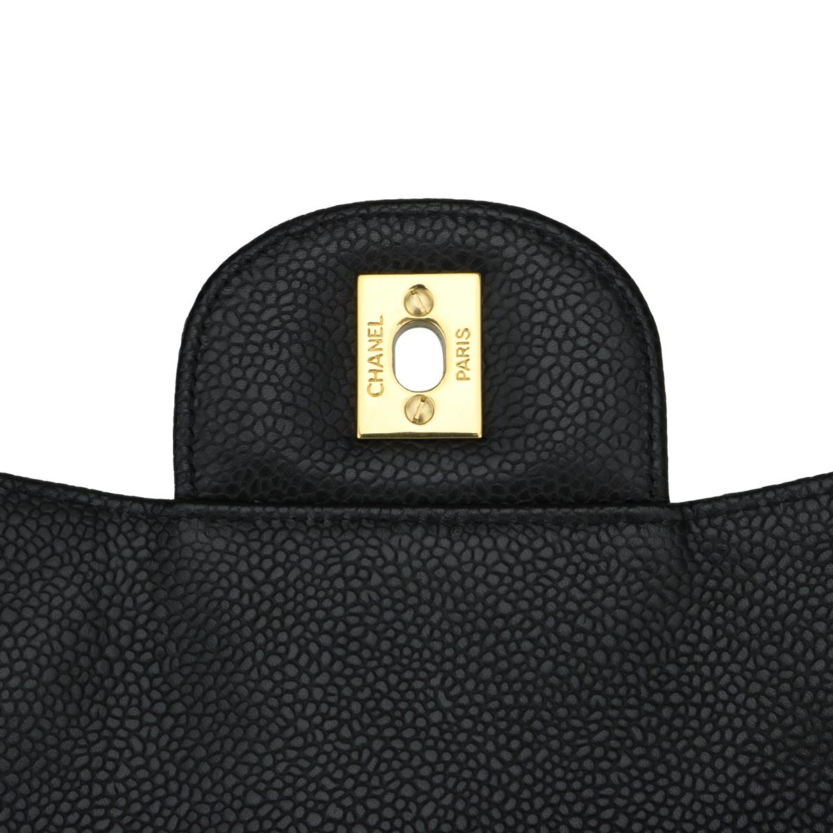 CHANEL Jumbo-Tasche mit einer Klappe in Schwarz und Kaviar mit Goldbeschlägen 2010 im Angebot 10