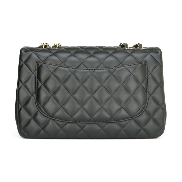 CHANEL Single Flap Jumbo Bag Black Lambskin with Gold Hardware 2010 In Excellent Condition For Sale In Huddersfield, GB