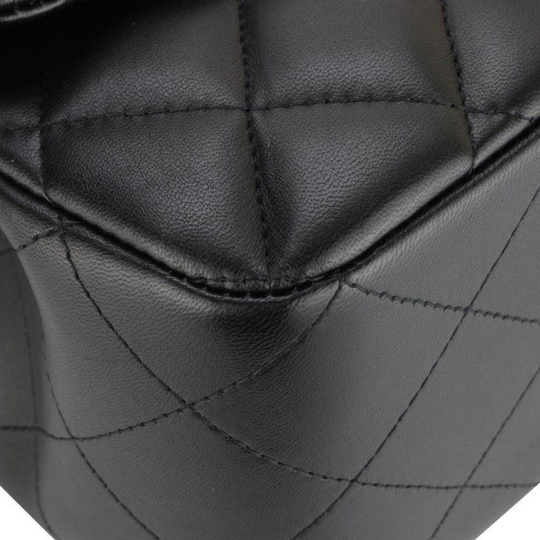 CHANEL Single Flap Jumbo Bag Black Lambskin with Gold Hardware 2010 For Sale 4