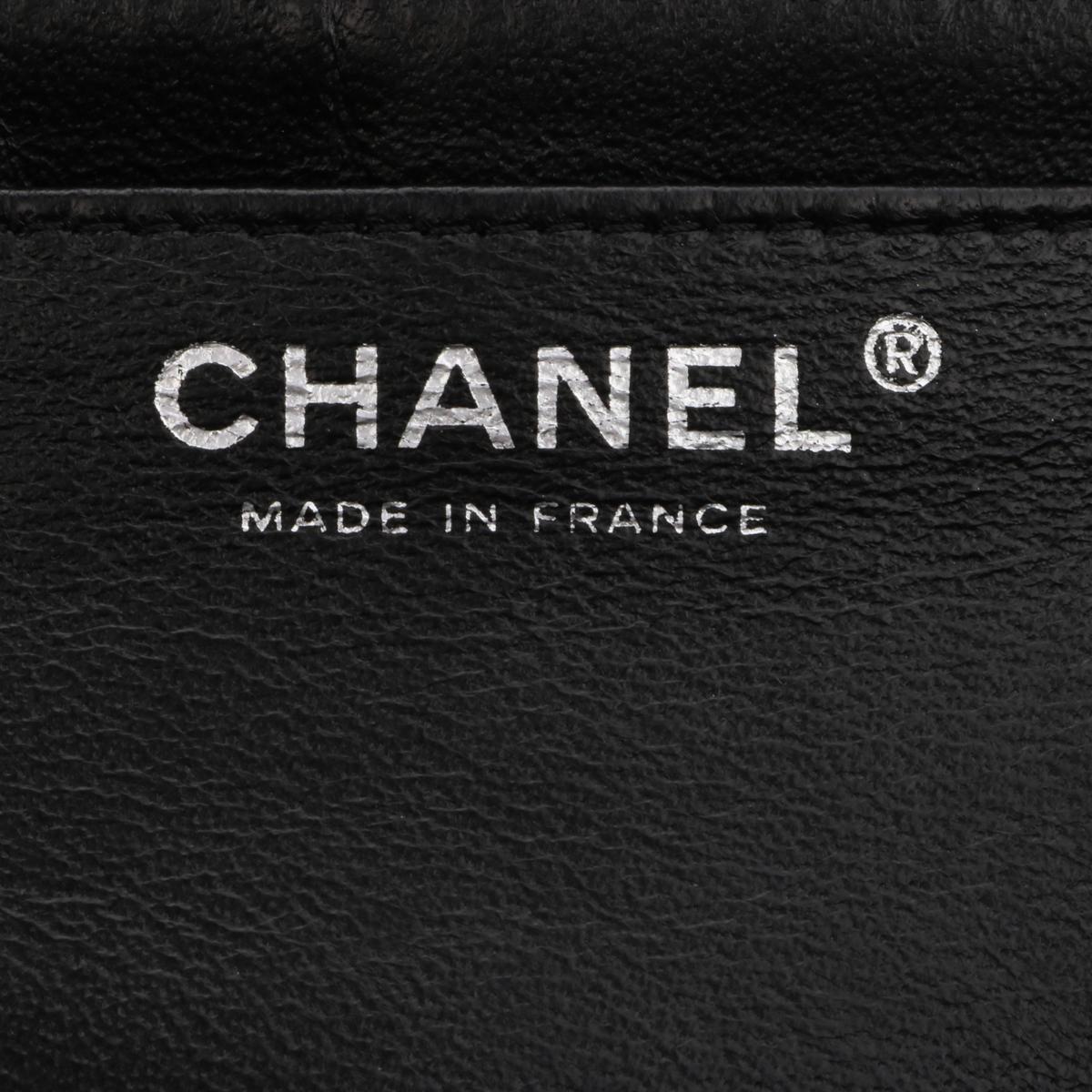 CHANEL Single Flap Jumbo Bag in Black Caviar with Silver-Tone Hardware 2010 For Sale 12