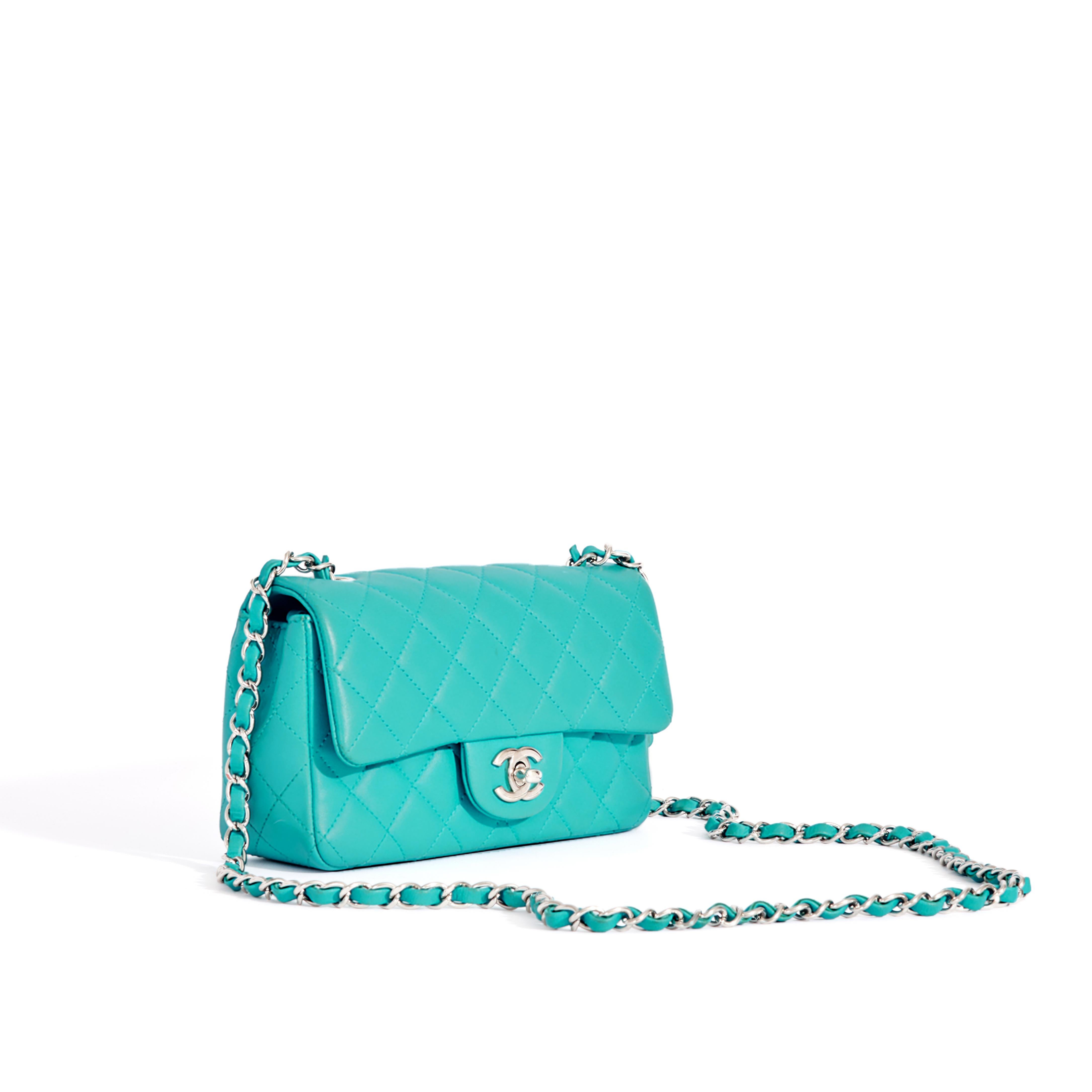 Blue CHANEL Single Flap Single Chain Bag in Turquoise Lambskin 2014 [19 series]