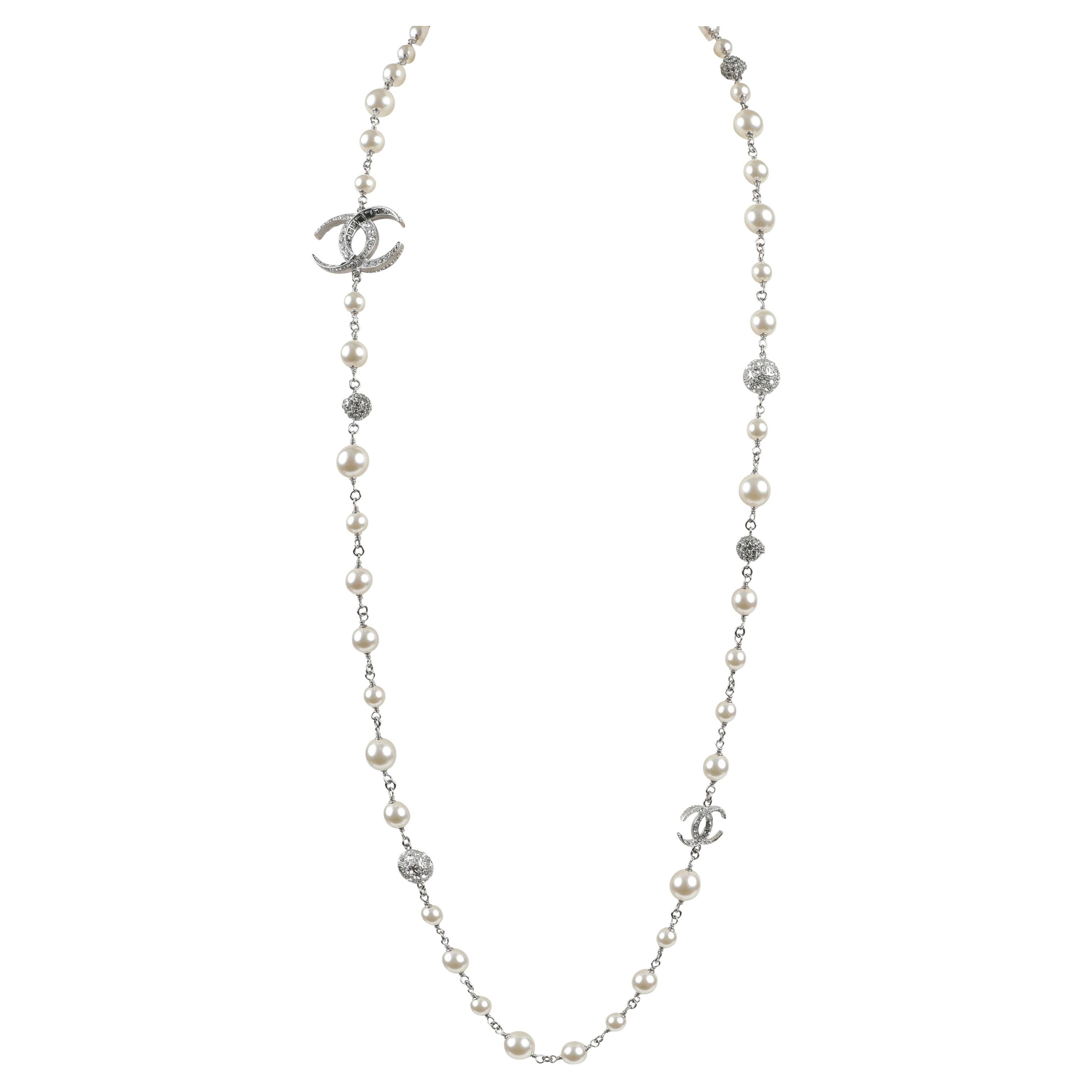 Chanel Single Strand Pearl and Crystal CC Necklace For Sale