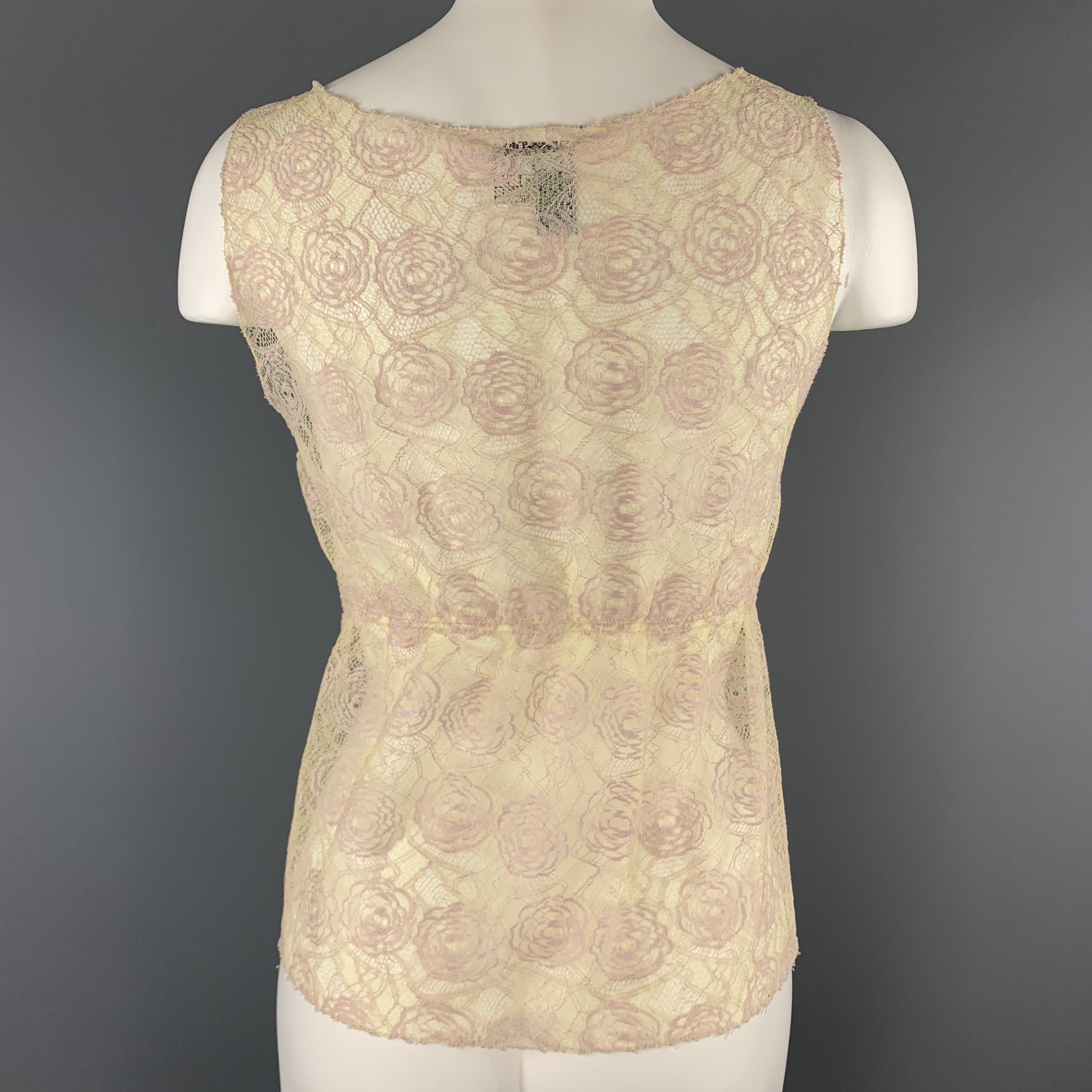 CHANEL Size 10 Beige Lace Glitter CC Pink Patch Cruise 2004 Top In Excellent Condition In San Francisco, CA