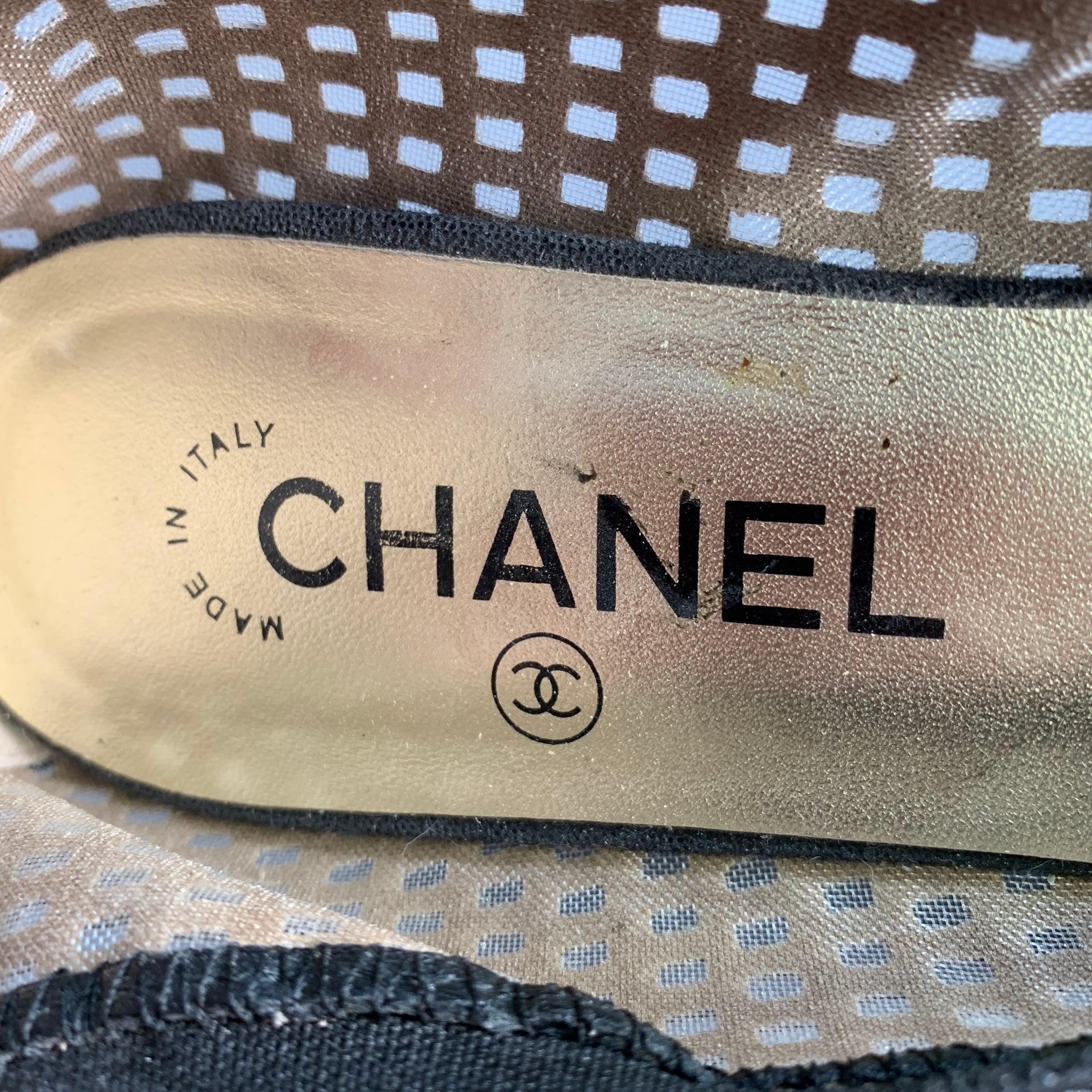 CHANEL Size 10 Gold Black Mesh Textured Ballet Flats For Sale 3