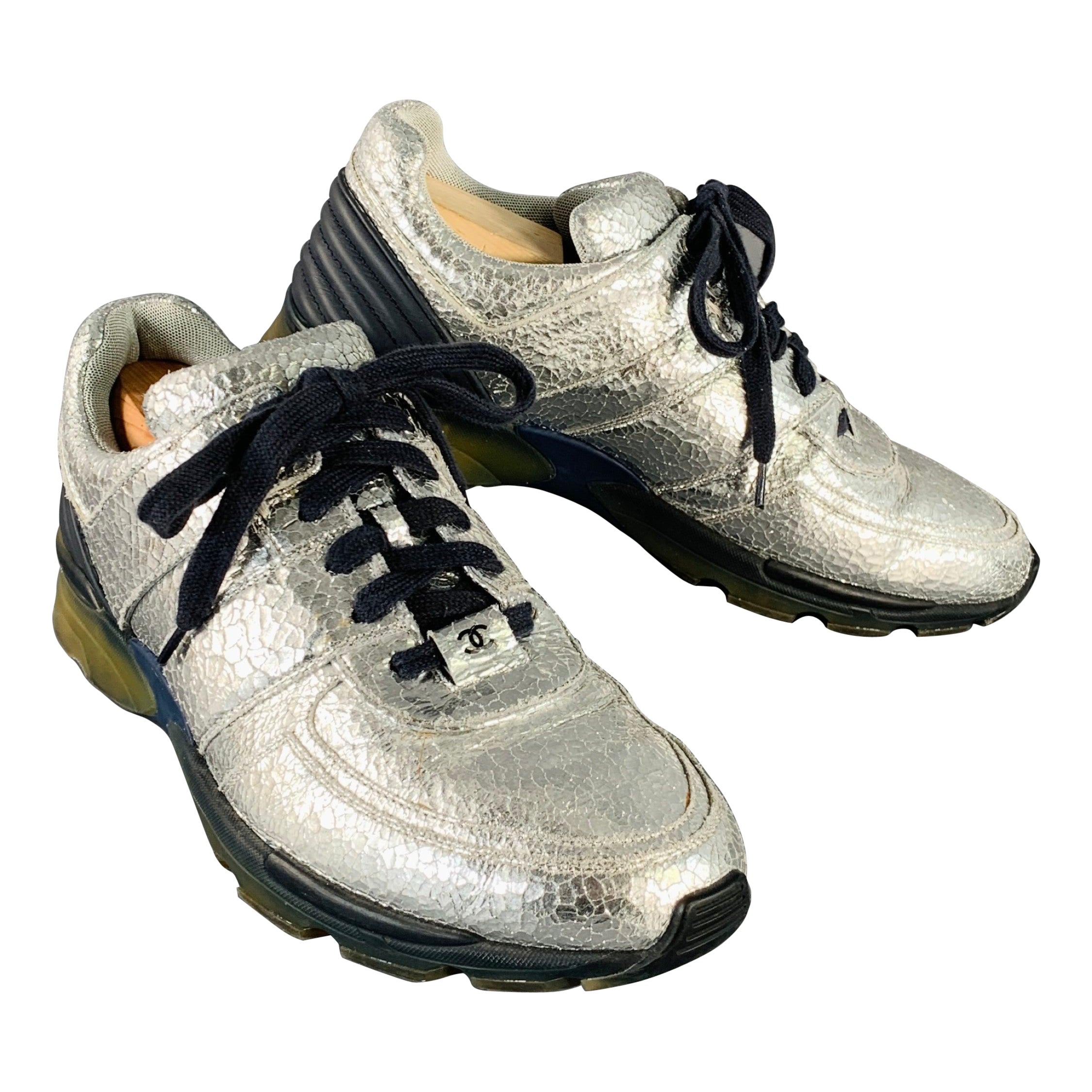 CHANEL Size 11 Metallic Silver Navy Crackled Leather Lace-Up Sneakers For Sale
