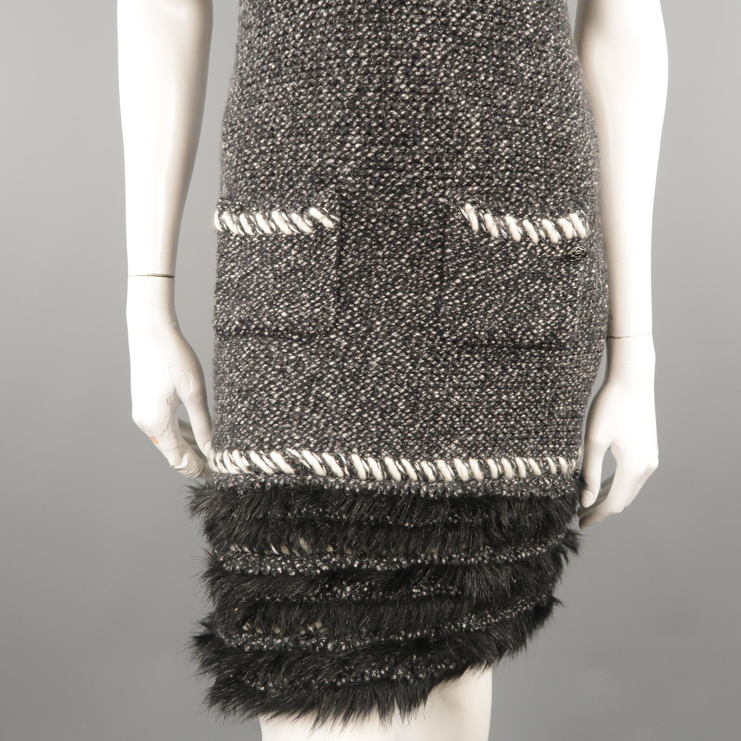 CHANEL Dress - F/W 2010 - Size 2 Black & Cream Cashmere, Woven Tweed Fur Trim In Excellent Condition In San Francisco, CA