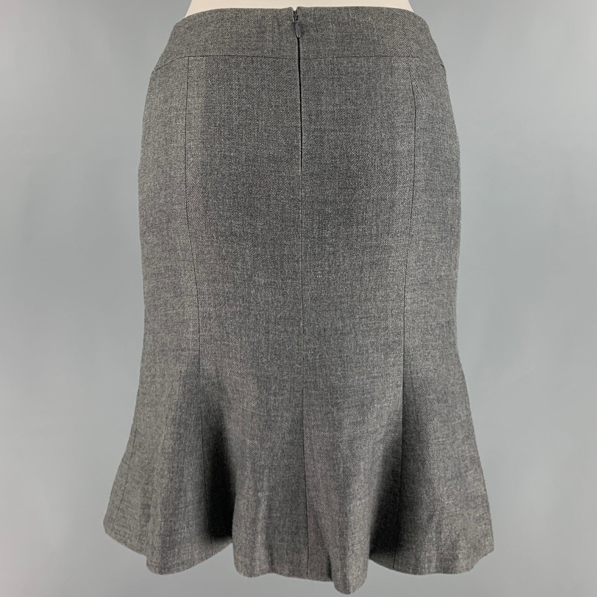 CHANEL Size 2 Grey Linen Cashmere A-Line Skirt In Excellent Condition For Sale In San Francisco, CA