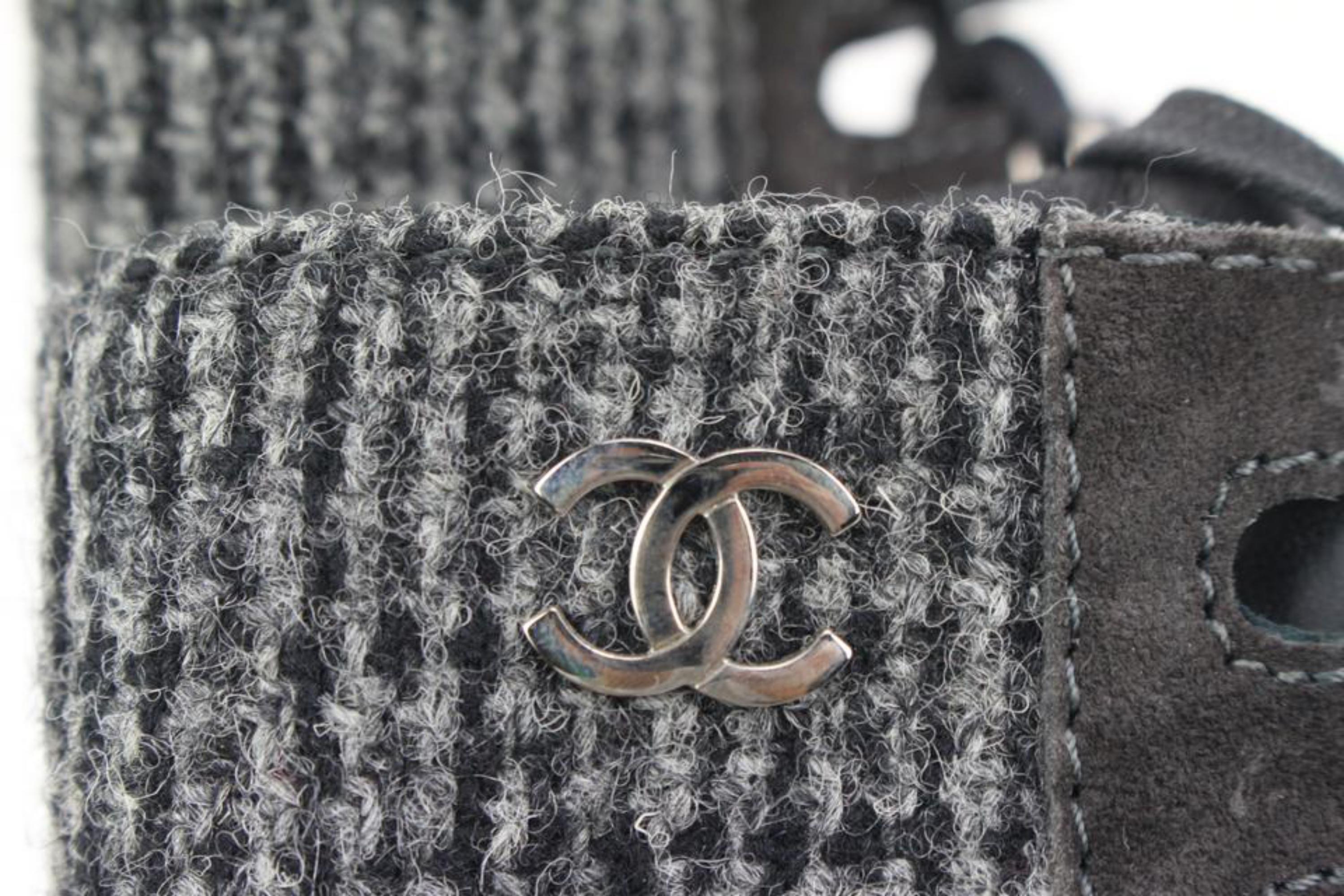 Chanel Size 36 CC Logo Tweed Combat Boots 40cz413s In Good Condition For Sale In Dix hills, NY