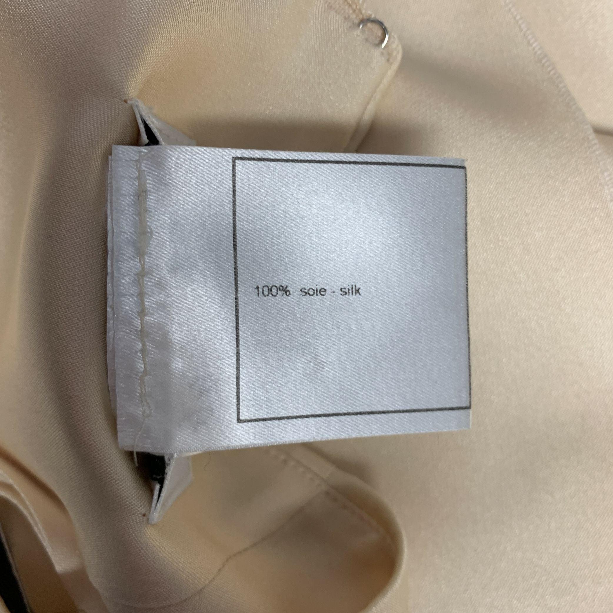 CHANEL Size 4 Beige Silk Layered Below Knee Skirt For Sale 4