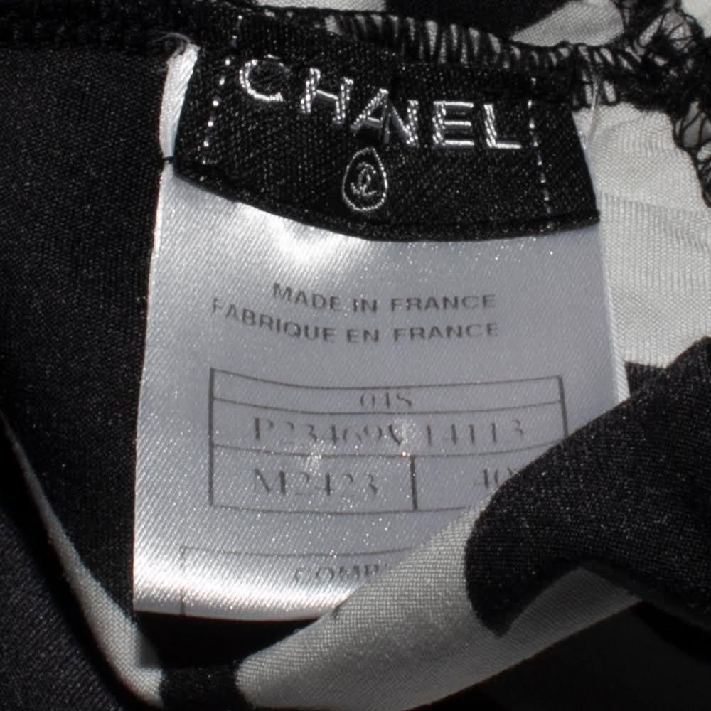 Noir Maillot de bain à fleurs noir Chanel, Taille 40 en vente