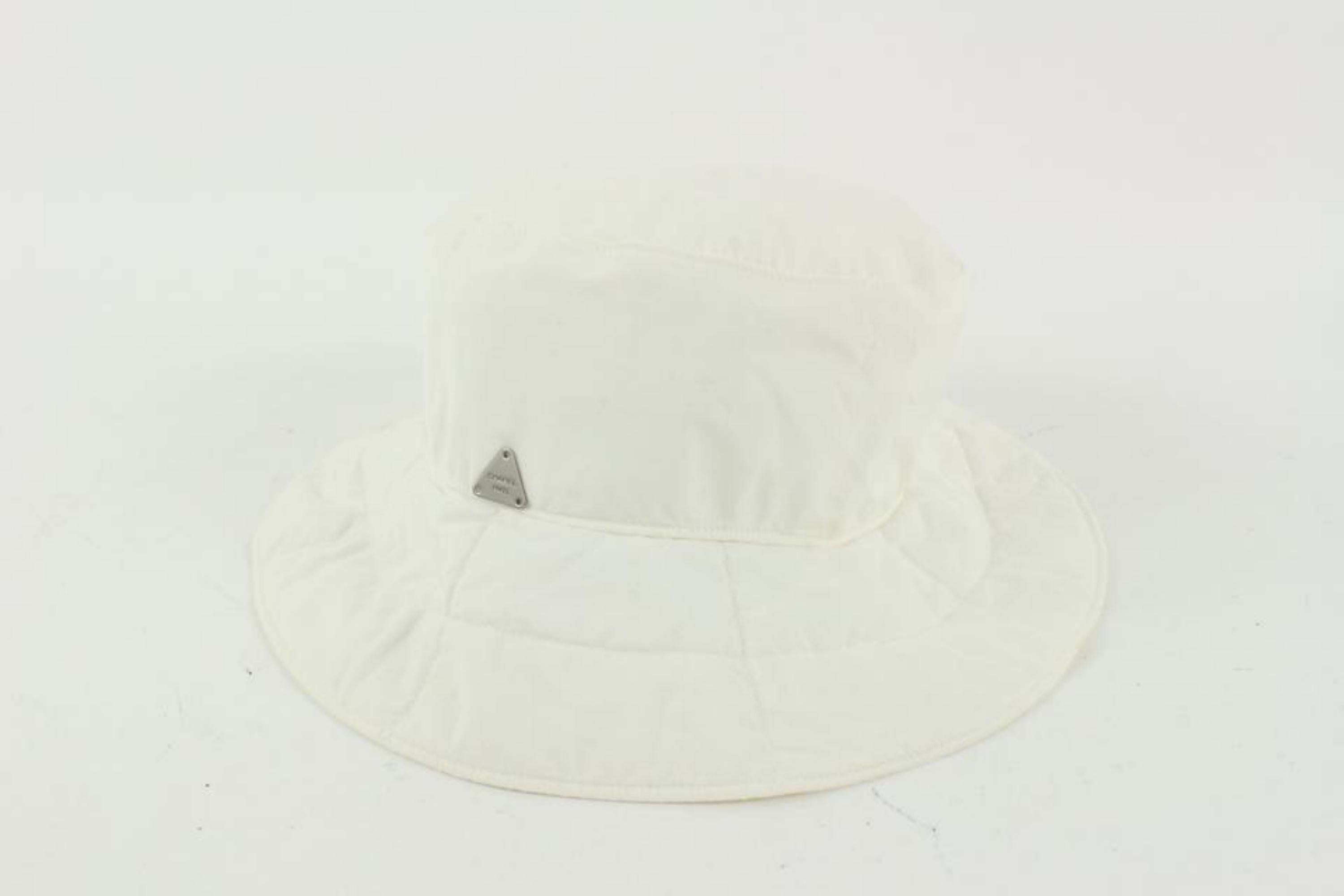 Women's Chanel Size 57 White CC Bucket Hat Fisherman 29cz420s For Sale
