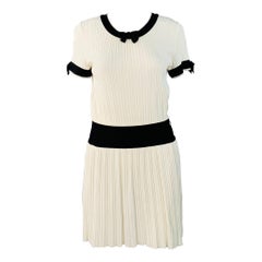 CHANEL Size 6 Cream Black Viscose Blend Ribbed Contrast Trim Drop Waist Bow Cocktail Dress CHANEL Size 6 Cream Black Viscose Blend Ribbed Contrast Trim Drop Waist Bow Cocktail Dress