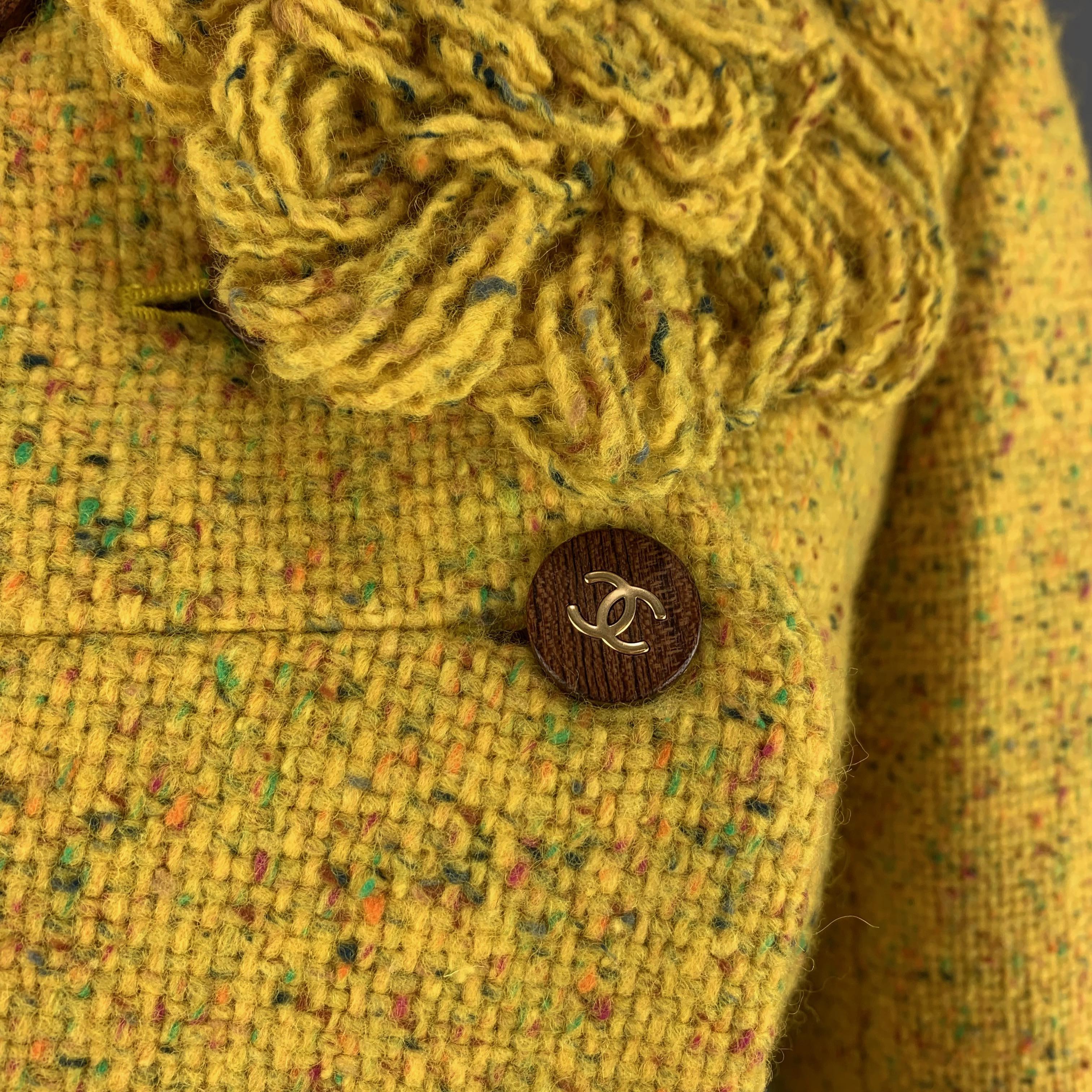 Women's CHANEL Size 6 Yellow Speckled Tweed Asymmetrical Flower Brooch Coat